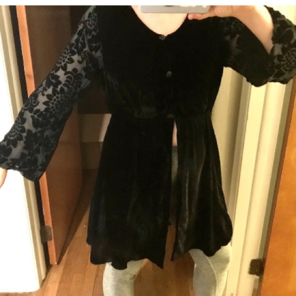 Dress to Kill Jane Mohr Black Velvet Cardigan Medium
